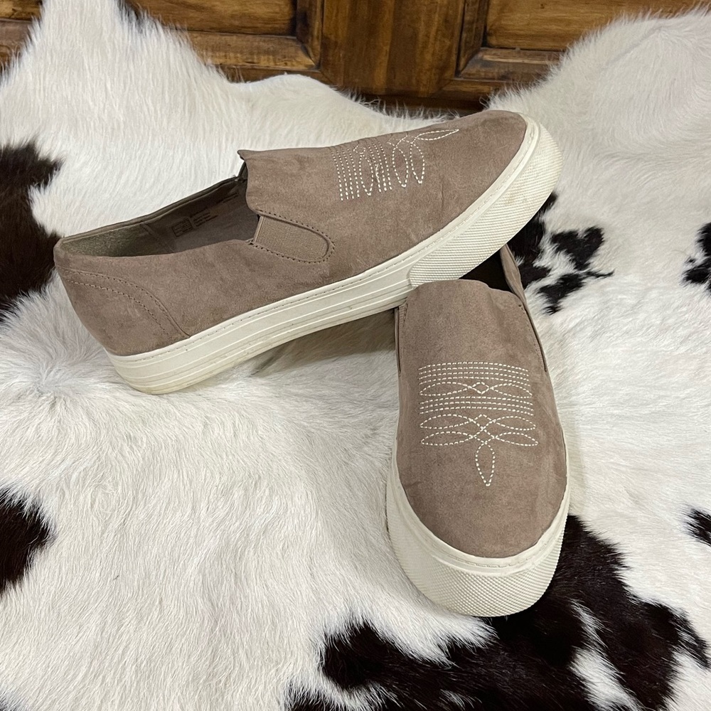 Ariat Unbridled Women’s 9